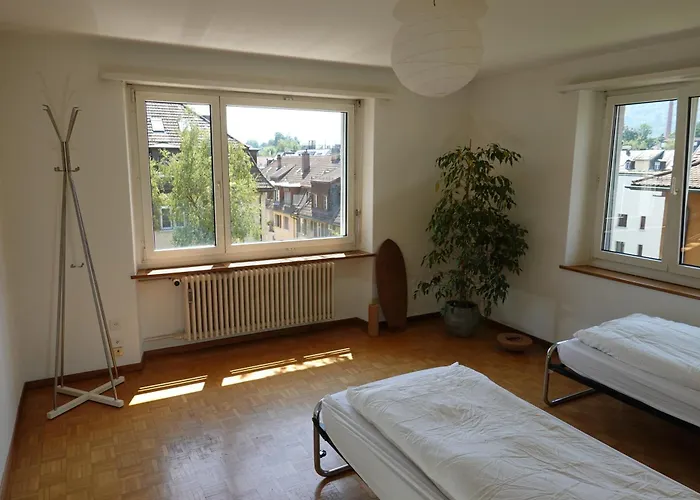 Designer Apt, 2 Balconies, 10min To Main Station ציריך