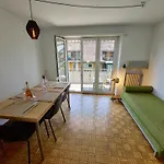 Designer Apt, 2 Balconies, 10min To Main Station Appartement Zurich