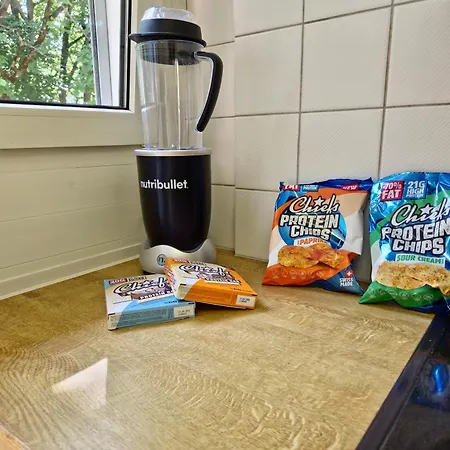 شقة Designer Apt, 2 Balconies, 10min To Main Station *